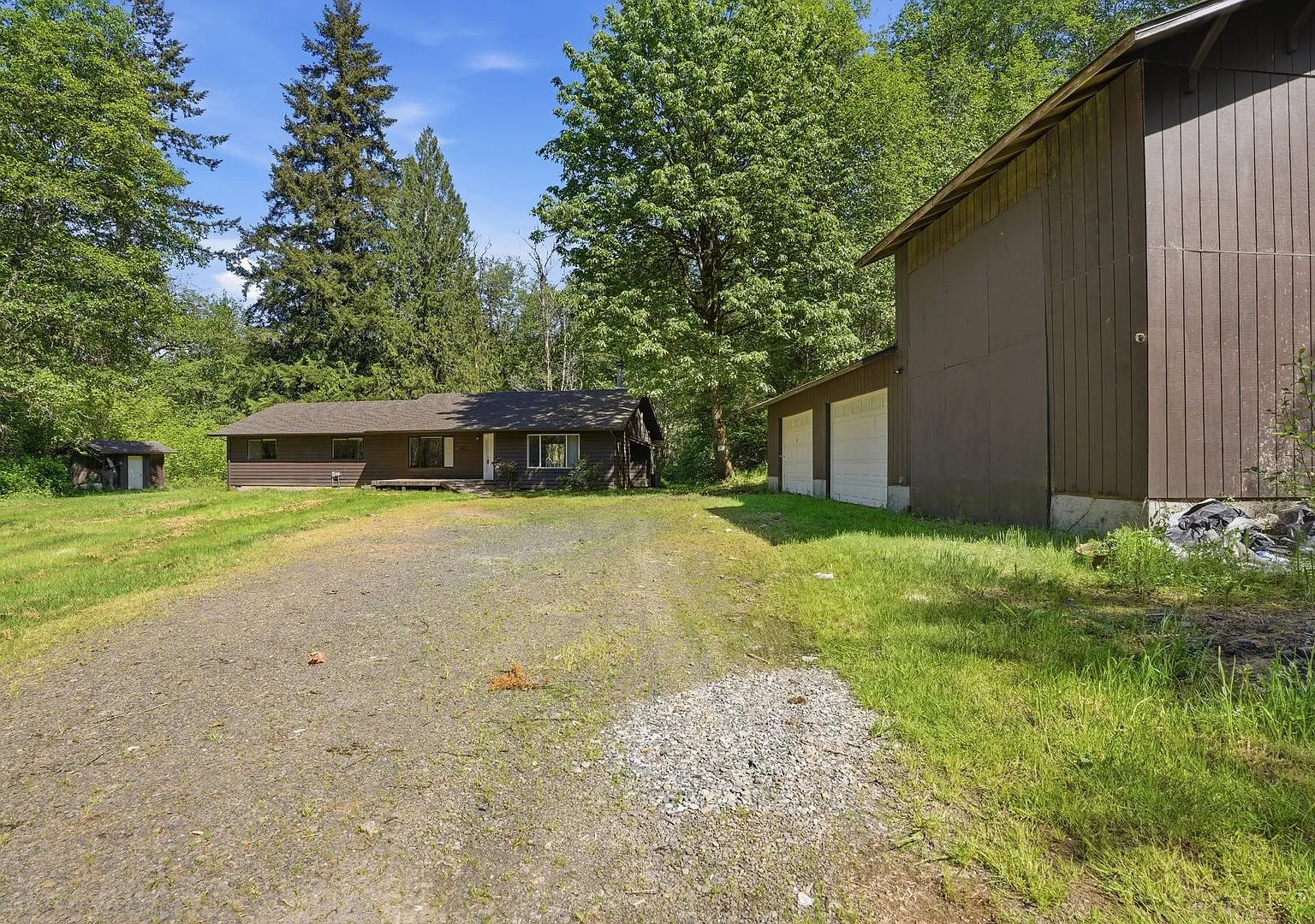 671 Ragland Road 4-Bedroom Home on Approximately 4 Acres — Photo 1