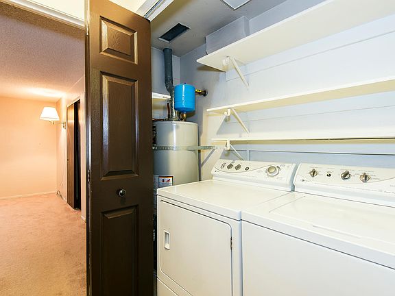 4th image of 1254 Coachman Dr