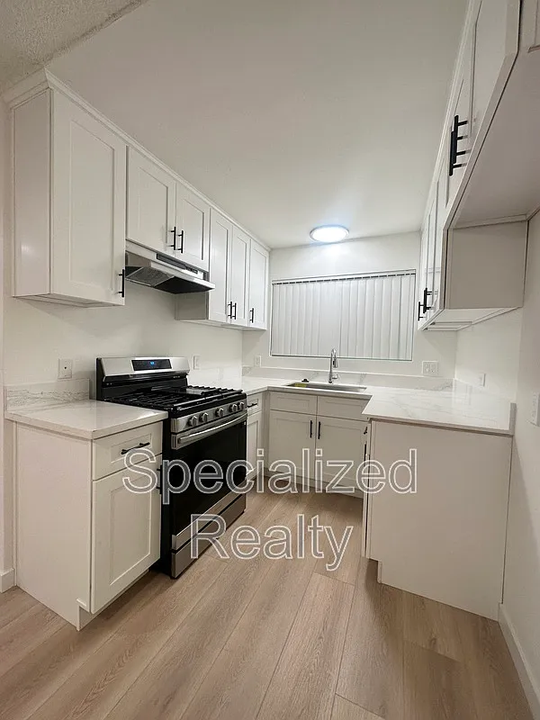 Building Photo - 508 Hill Dr #2