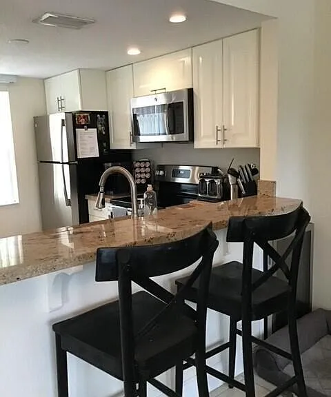 1040 Lake Shore Dr #105 — Photo 4