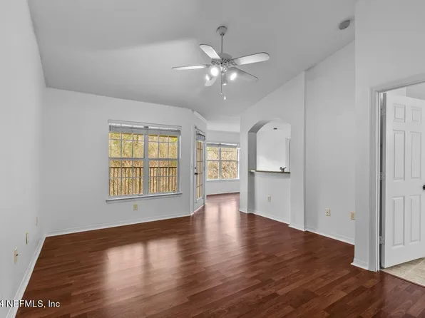7800 POINT MEADOWS Drive #533, Jacksonville, FL 32256