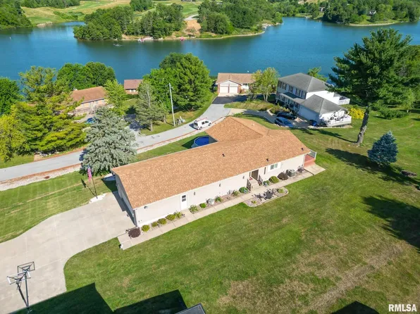 238 Cedar Ln, Sherrard, IL 61281