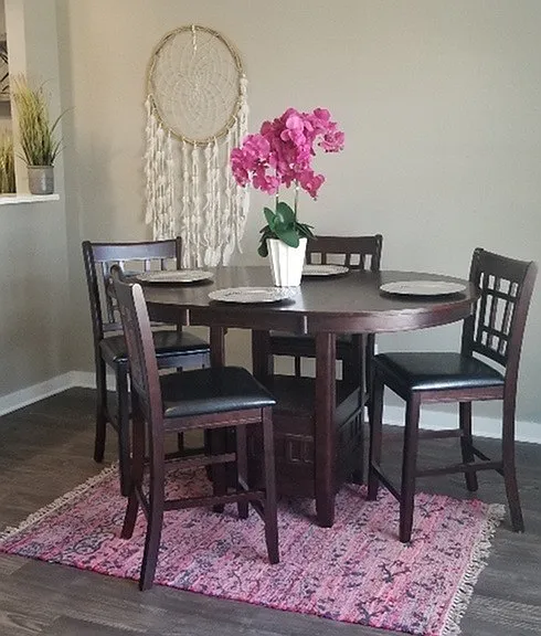 Elevate Dinning 1bd
