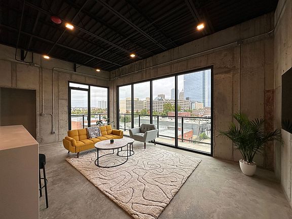 5th image of 631 W California Ave