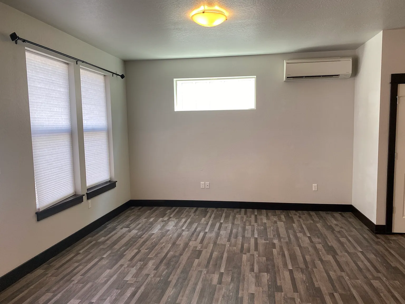3 bed, 2.5 bath, 1469 sqft, $2,895 — Photo 3