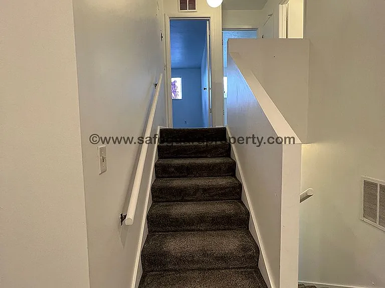 1906 E Jeremy Ct — Photo 10