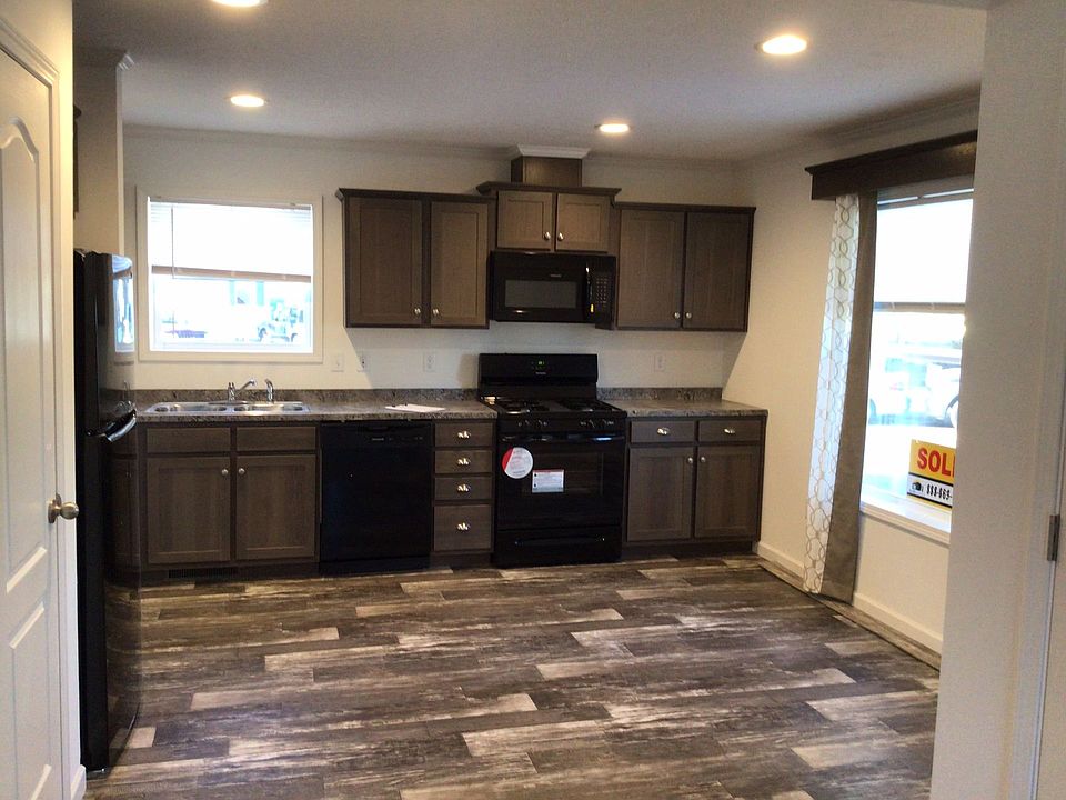 1st image of 2 Willow Dr #255