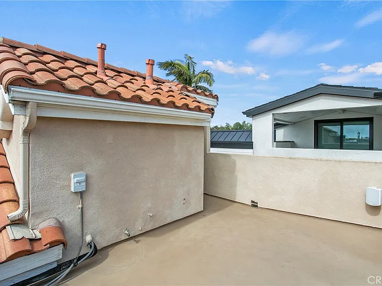 500 Marigold Ave — Photo 24