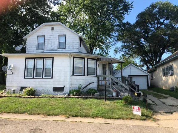 514 E 3rd St, Spring Valley, IL 61362
