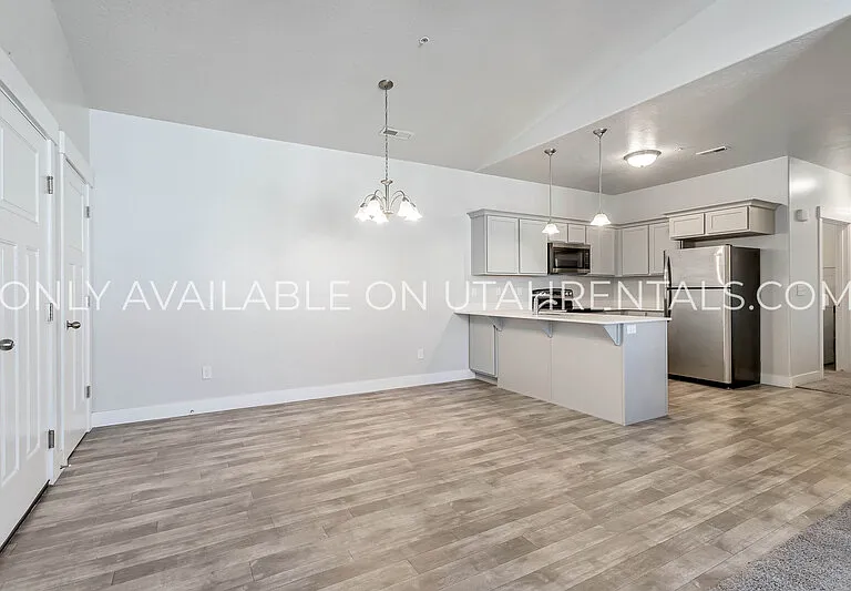 627 N Sun Peak Dr — Photo 7