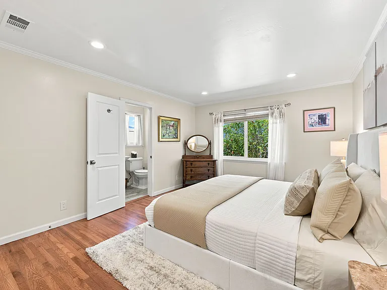 2866 Foothill Rd — Photo 9