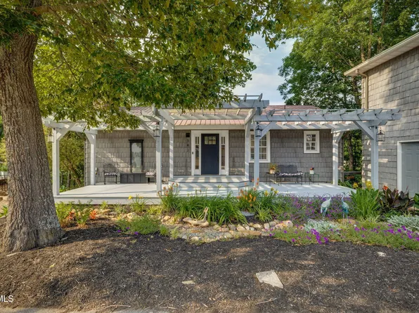 142 Lake Haven Dr, Gray, TN 37615