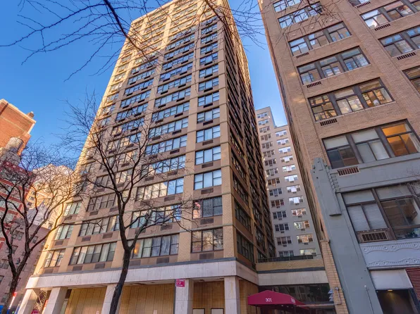 301 East 45th Street image 1 of 12