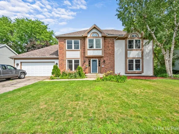 5169 Solitude Dr, Rockford, IL 61114