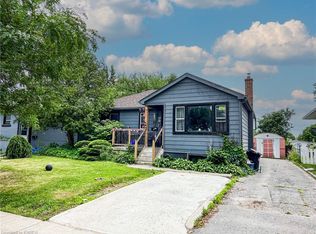 38 Ruskin St #2, Kingston, ON K7K2N3