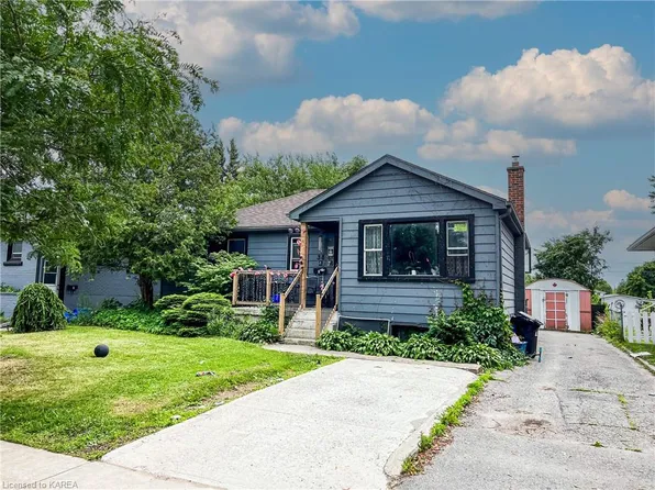 38 Ruskin St #2, Kingston, ON K7K 2N3