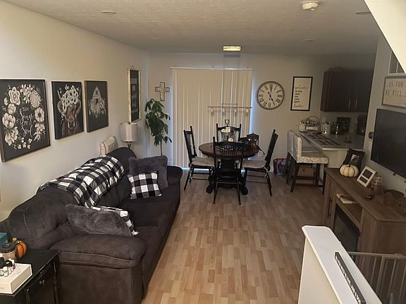 4th image of 1107 Green Knoll Dr
