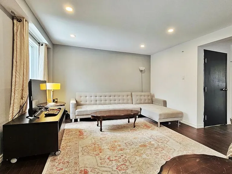 76 Gladecrest Ct #2 — Photo 8