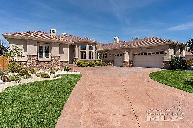 6845 Eagle Wing Cir photo 1