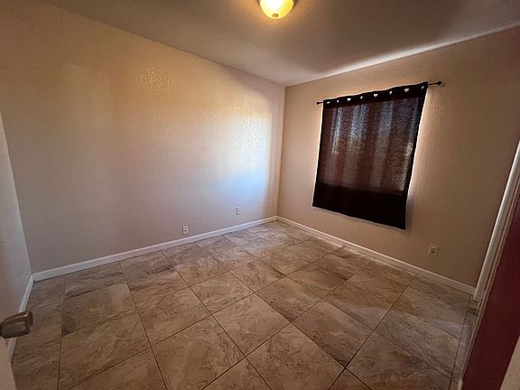 3rd image of 4362 S Los Maderos Dr