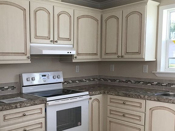 3rd image of 1124 Heritage Dr #41