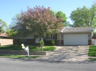 1402 W Buckingham Dr, Peoria, IL