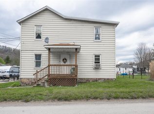 185 Front St #E/W, Robinson, PA 15949