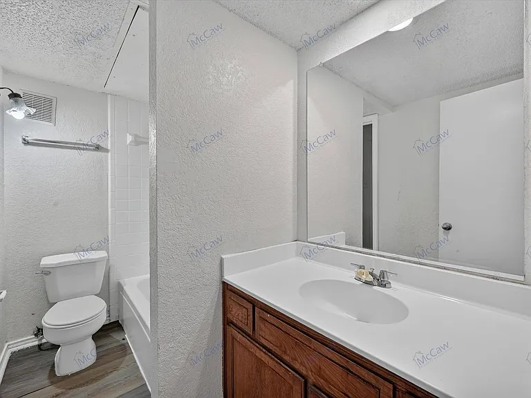 6706 S Creek Dr — Photo 14