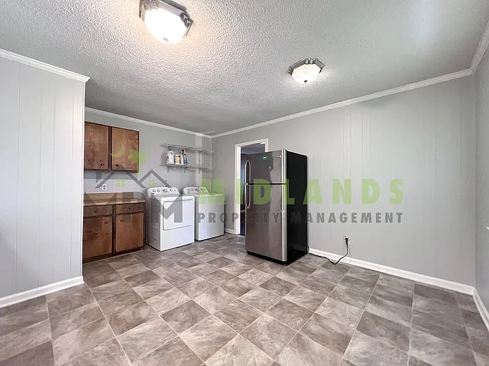 137 Miranda Rd — Photo 31