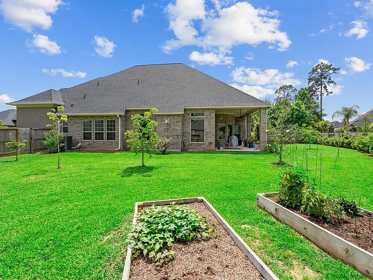 122 Coral Bells Ct — Photo 37