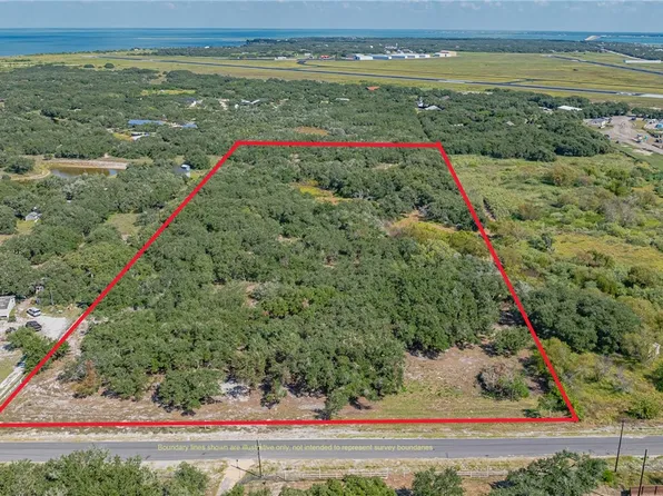 1501 Prairie Rd, Rockport, TX 78382