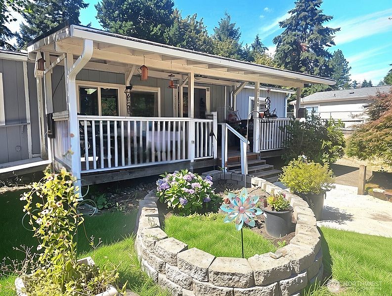 2nd image of 8708 Thuja Avenue SE