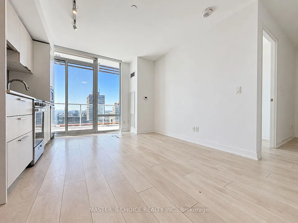 18 Maitland Ter #2205
