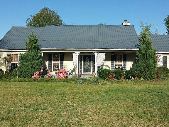 2nd image of 101 Sweetwater Dr