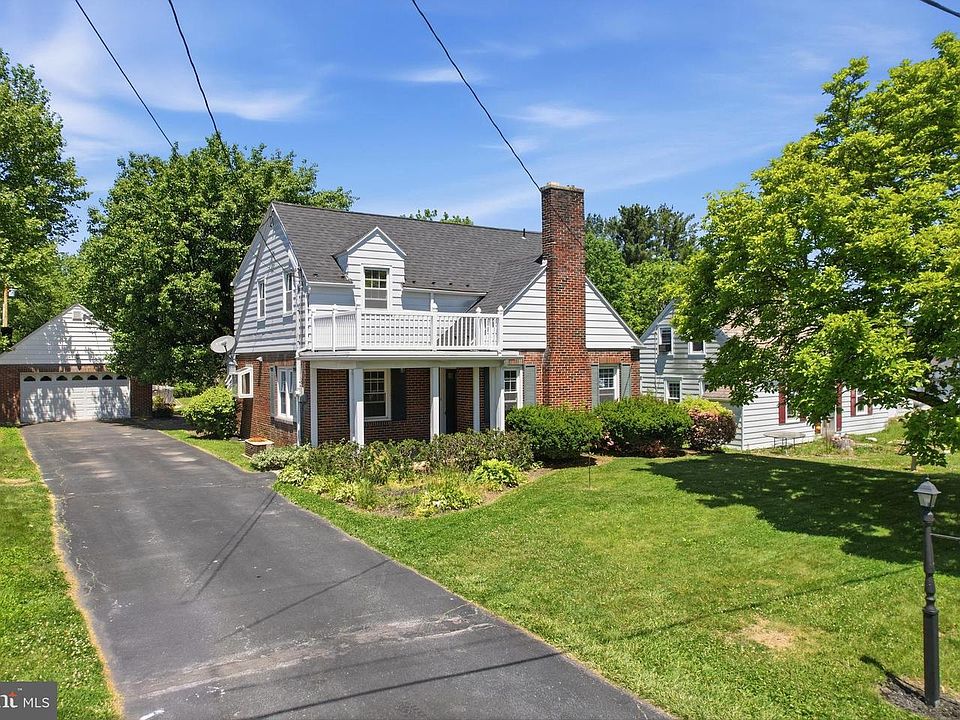 1st image of 3827 Park Ave