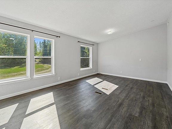 4th image of 2275 Redstone Rd