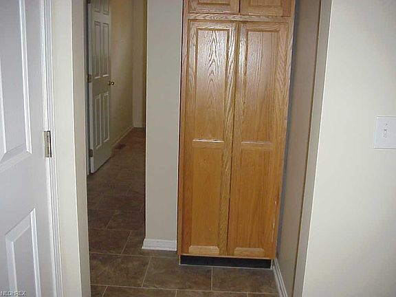 3rd image of 726 Savannah Trl