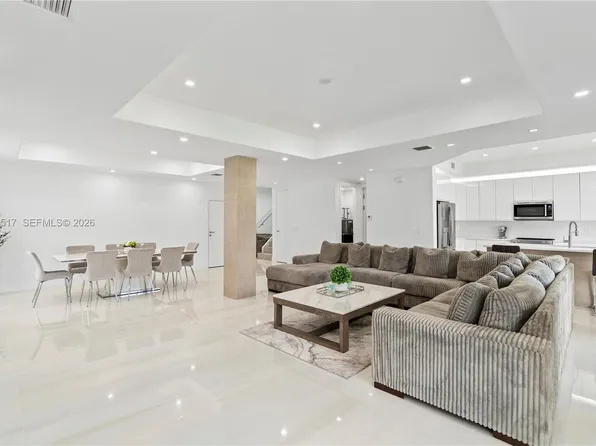 3188 NE 211th Ter, Aventura, FL 33180