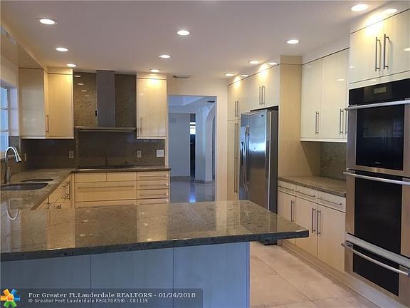 3rd image of 4081 N 41st St