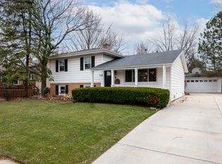 116 S Charles Ave, Naperville, IL 60540