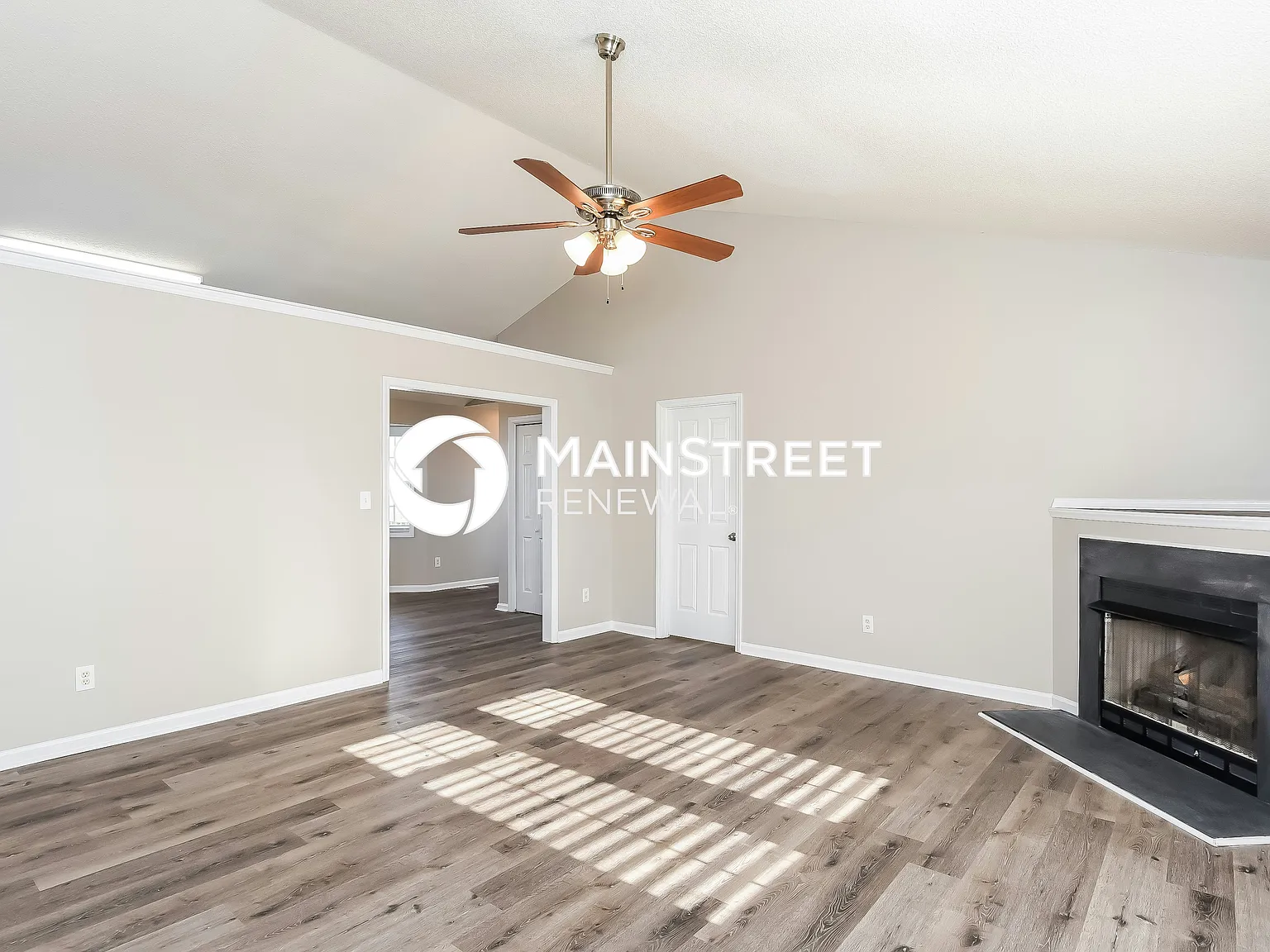 109 Daniel Ct — Photo 4