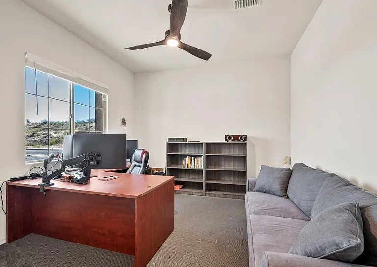 719 E Danum Valley Dr — Photo 10