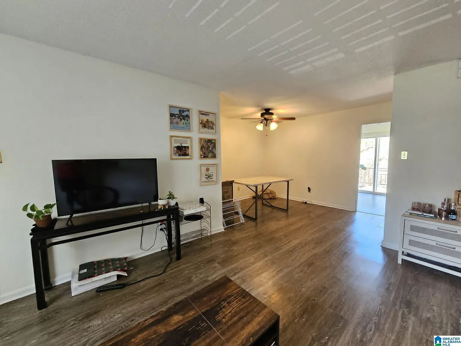 2 bed, 2.0 bath, 963 sqft, $1,550 — Photo 3