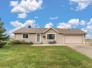 801 Eulaine Cir, Hammond, WI 54015
