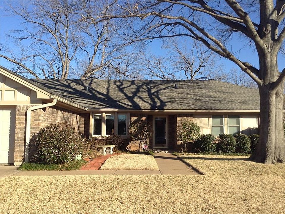 Welcome Home! 1301 Duxbury Ct.