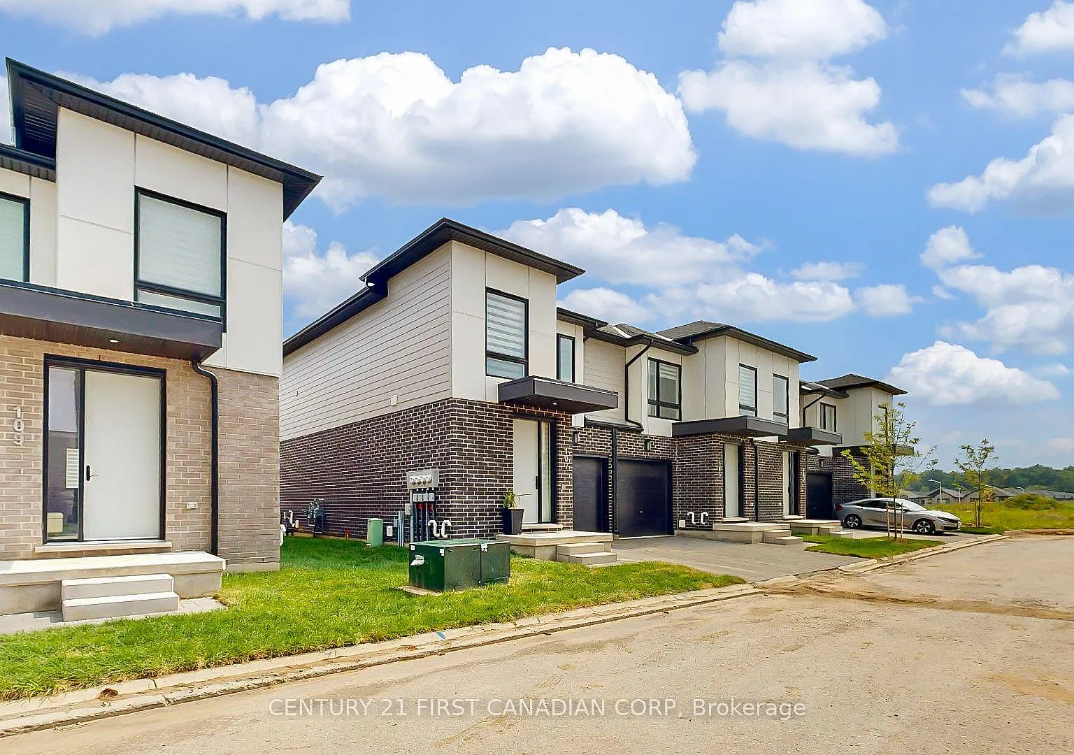 3 bed, $2,950 — Photo 2