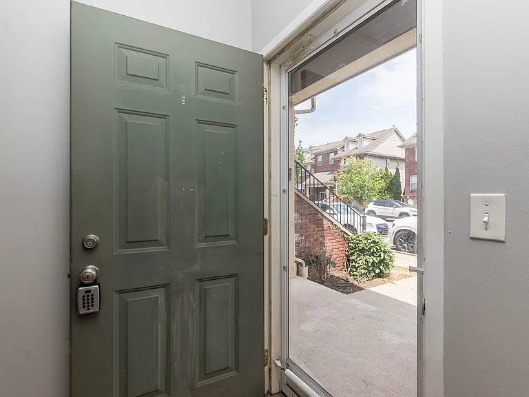 23281 Cornerstone Village Dr — Photo 5