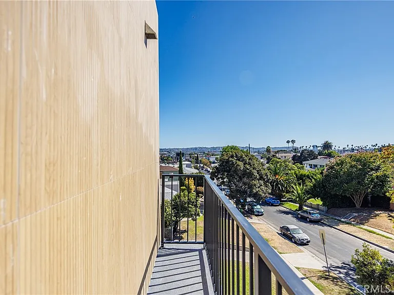 1332 S Longwood Ave #1 — Photo 35
