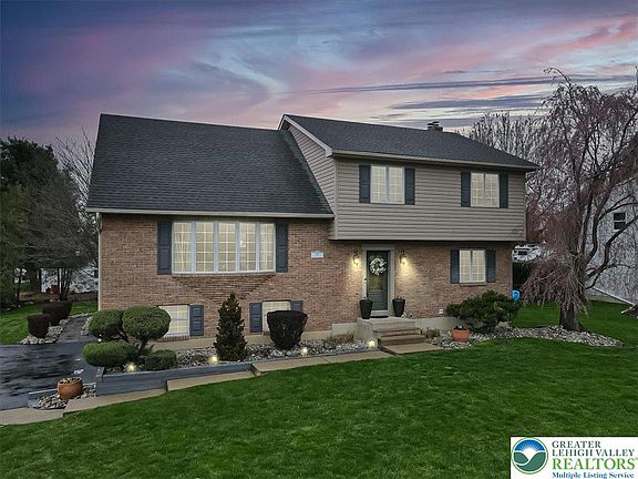 2nd image of 301 Florentine Dr