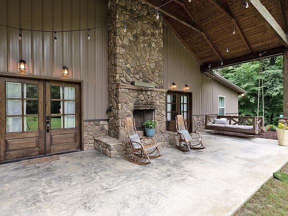 3rd image of 160 County Road 363